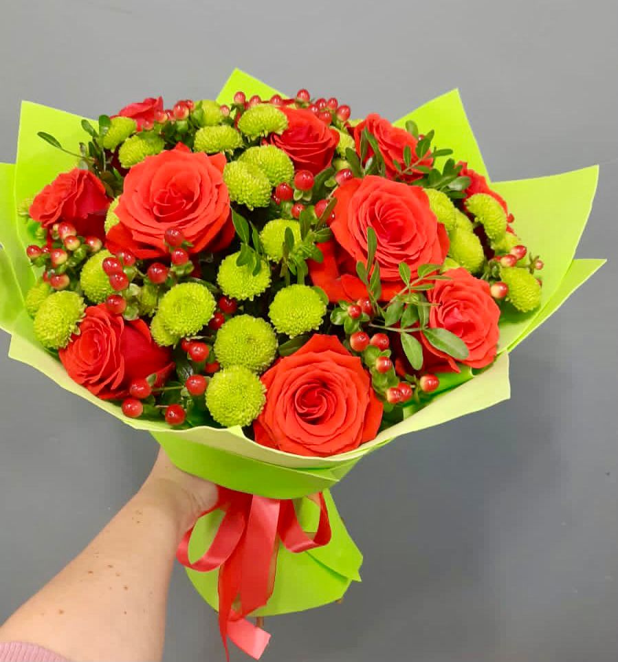 Букет цветов из: Хризантемы и Розы в Смидовиче