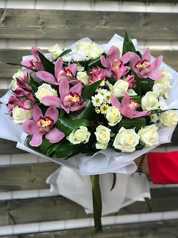 Букет цветов из: Розы и Хризантемы в Смидовиче