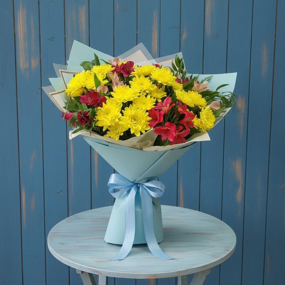 Букет цветов из: Альстромерии и Хризантемы в Смидовиче