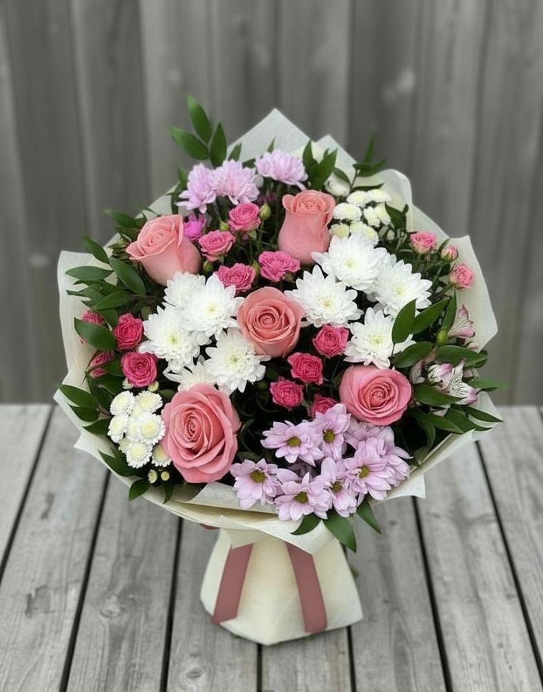 Букет цветов из: Альстромерии, Гвоздики, Розы и Хризантемы в Смидовиче