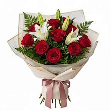 Букет цветов из:  Лилии и Розы в Смидовиче