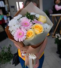 Букет цветов из:  Герберы, Розы и Хризантемы в Смидовиче