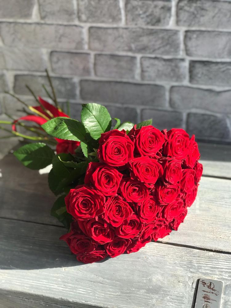 Букет Красные розы Фридом в Смидовиче