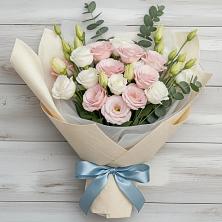 Букет цветов из:  Лизиантусы в Смидовиче