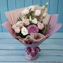 Букет цветов из:  Розы и Лизиантусы в Смидовиче