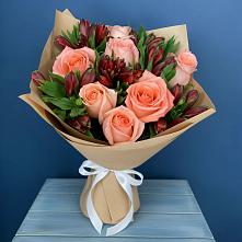 Букет цветов из:  Розы и Альстромерии в Смидовиче