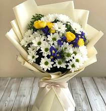 Букет цветов из:  Ирисы, Хризантемы и Розы #REPLACE_PRED# Смидовиче