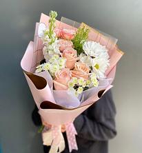 Букет цветов из:  Хризантемы и Розы в Смидовиче