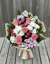 Букет цветов из:  Альстромерии, Гвоздики, Розы и Хризантемы в Смидовиче