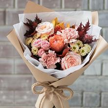 Букет цветов из:  Гвоздики, Хризантемы и Розы в Смидовиче