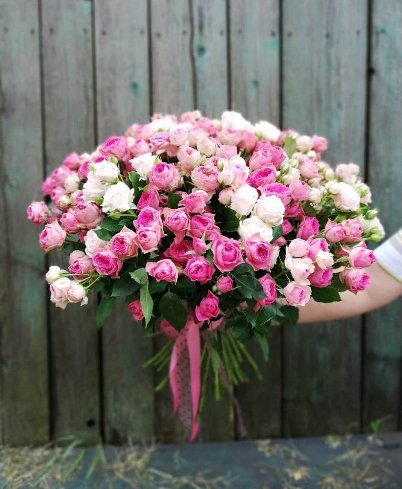 Букет Розовые кустовые розы Натали и Лав Лидия в Смидовиче